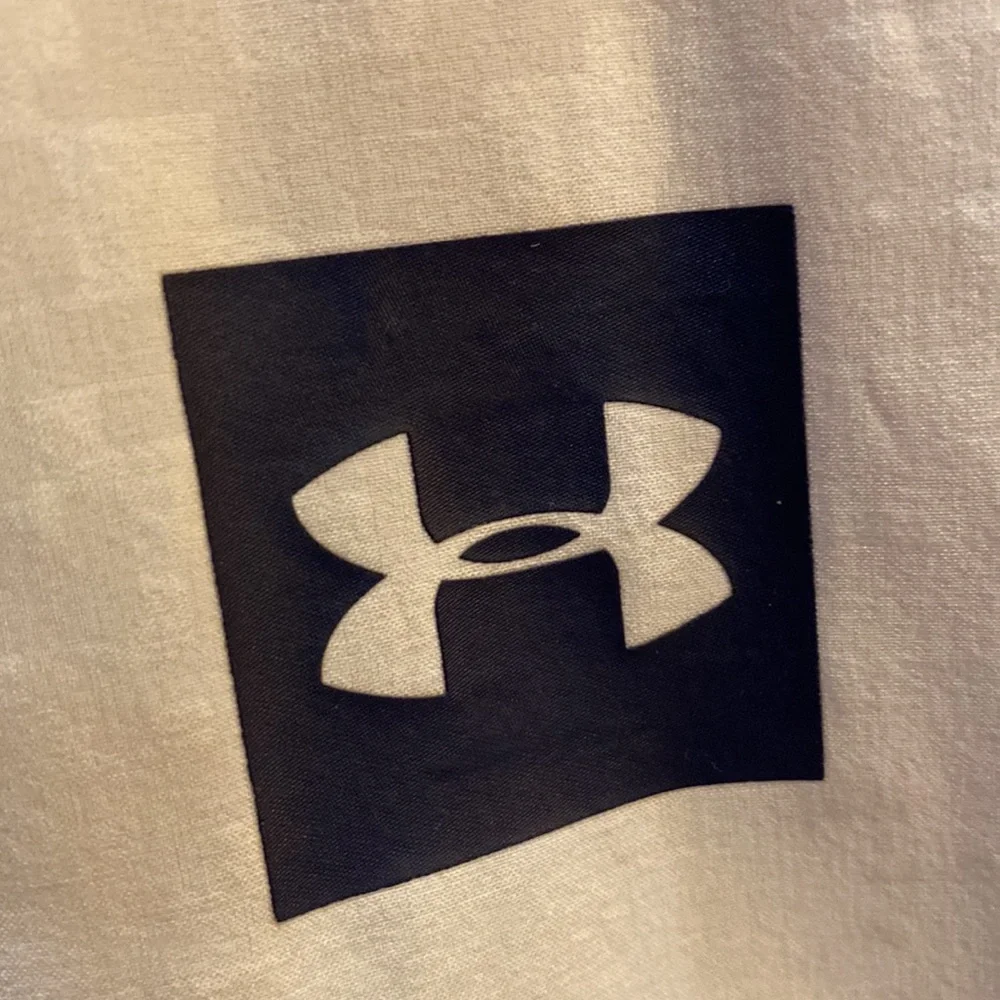 Under Armour zip up windbreaker - Picture 5 of 10